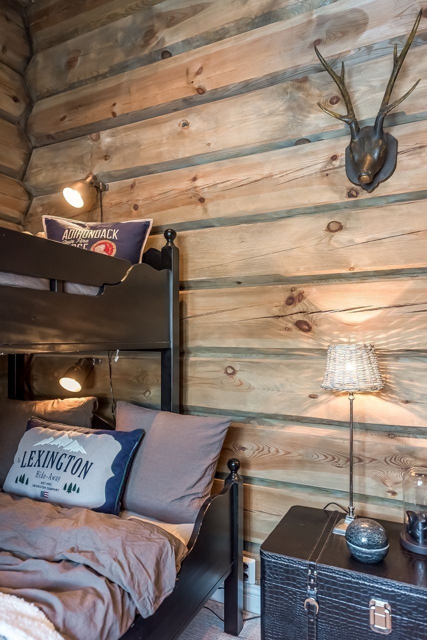 Norská chata s výhledem na lesy