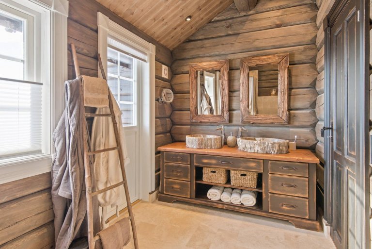 Norský srub v horách