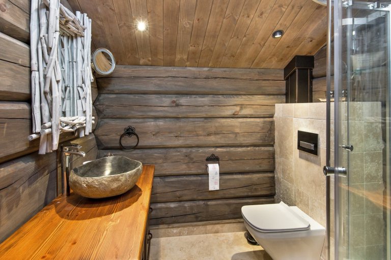 Norský srub v horách