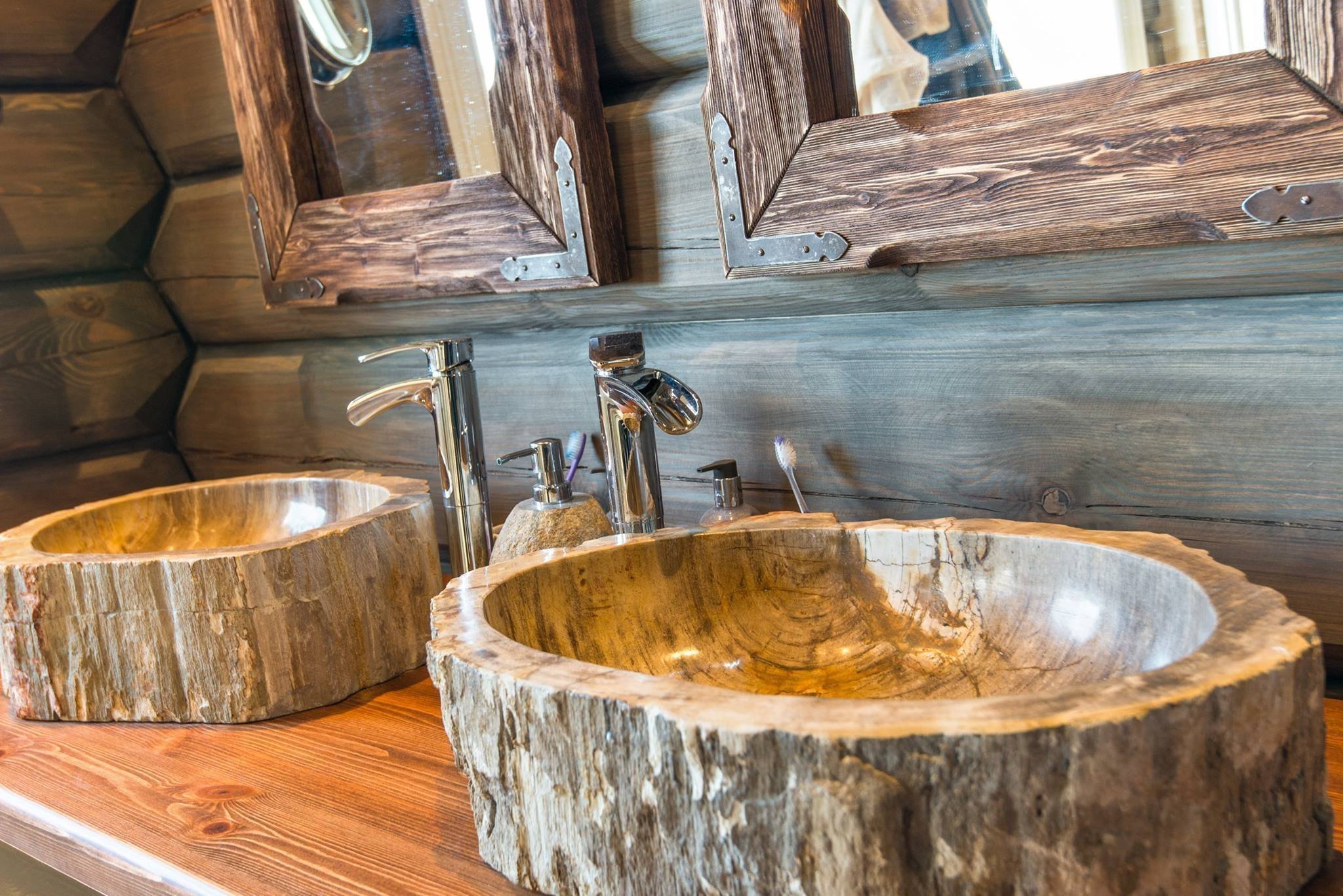 Norský srub v horách