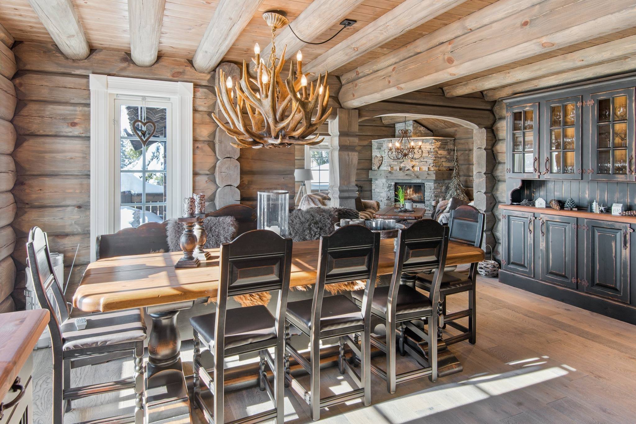 Norský srub v horách