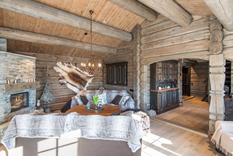 Norský srub v horách