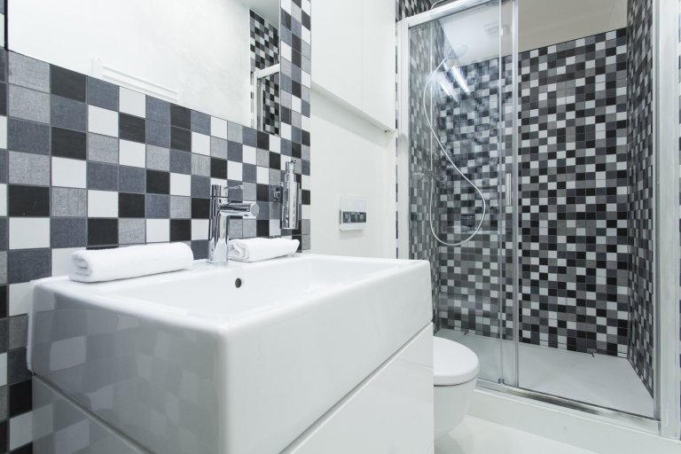 Proměna panelákového bytu s umakartovým jádrem