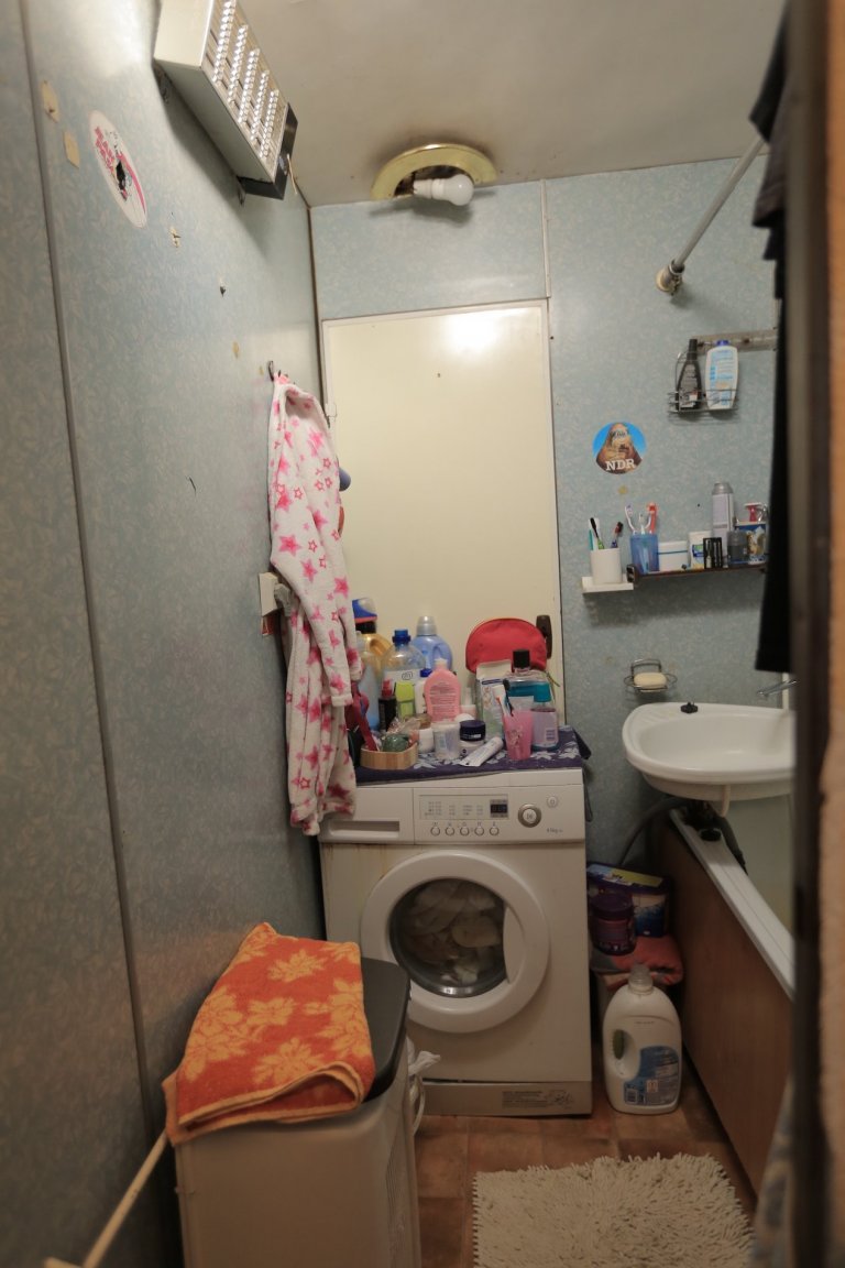 Proměna panelákového bytu s umakartovým jádrem