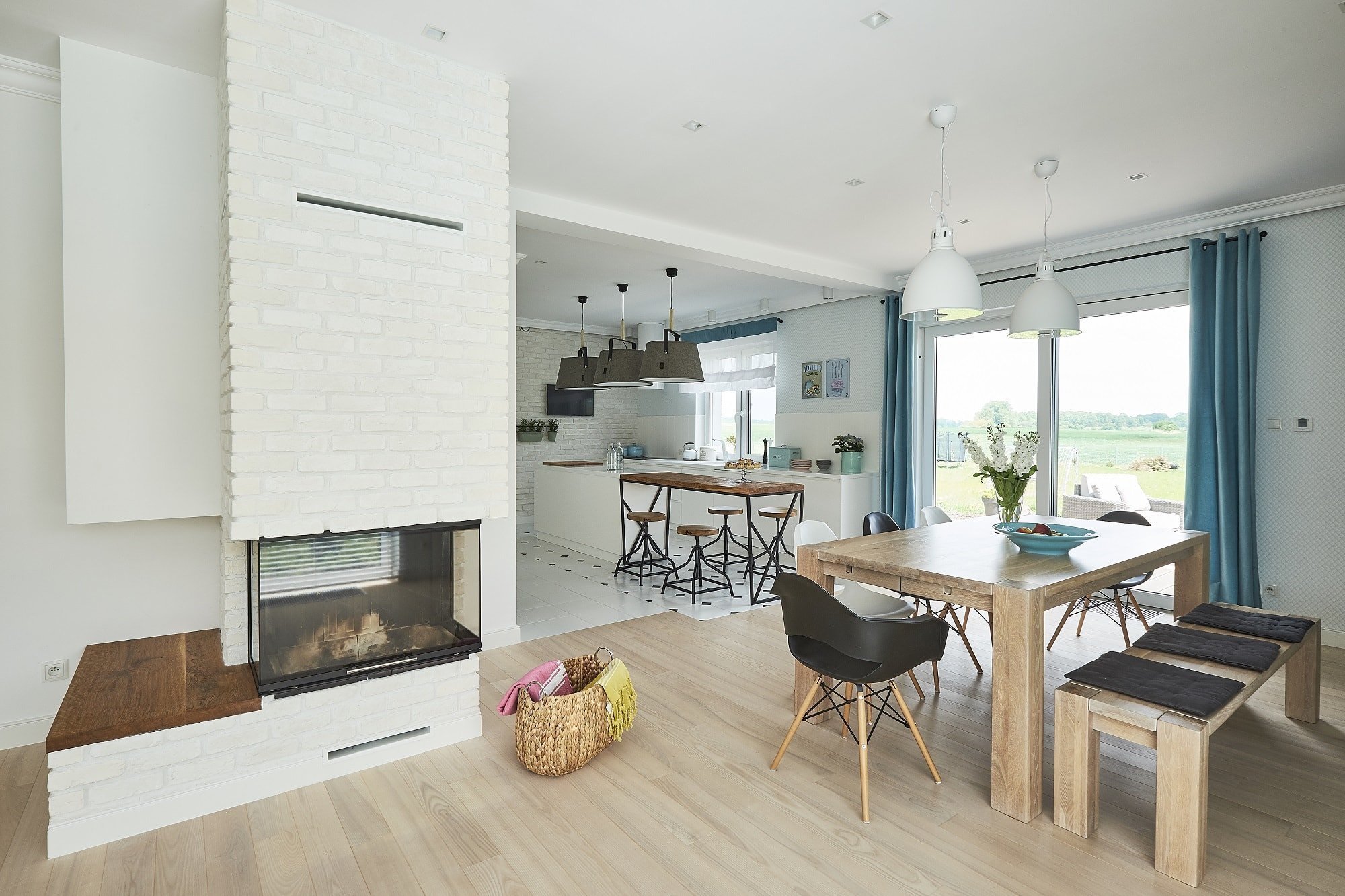 Stylové bydlení s tyrkysovou