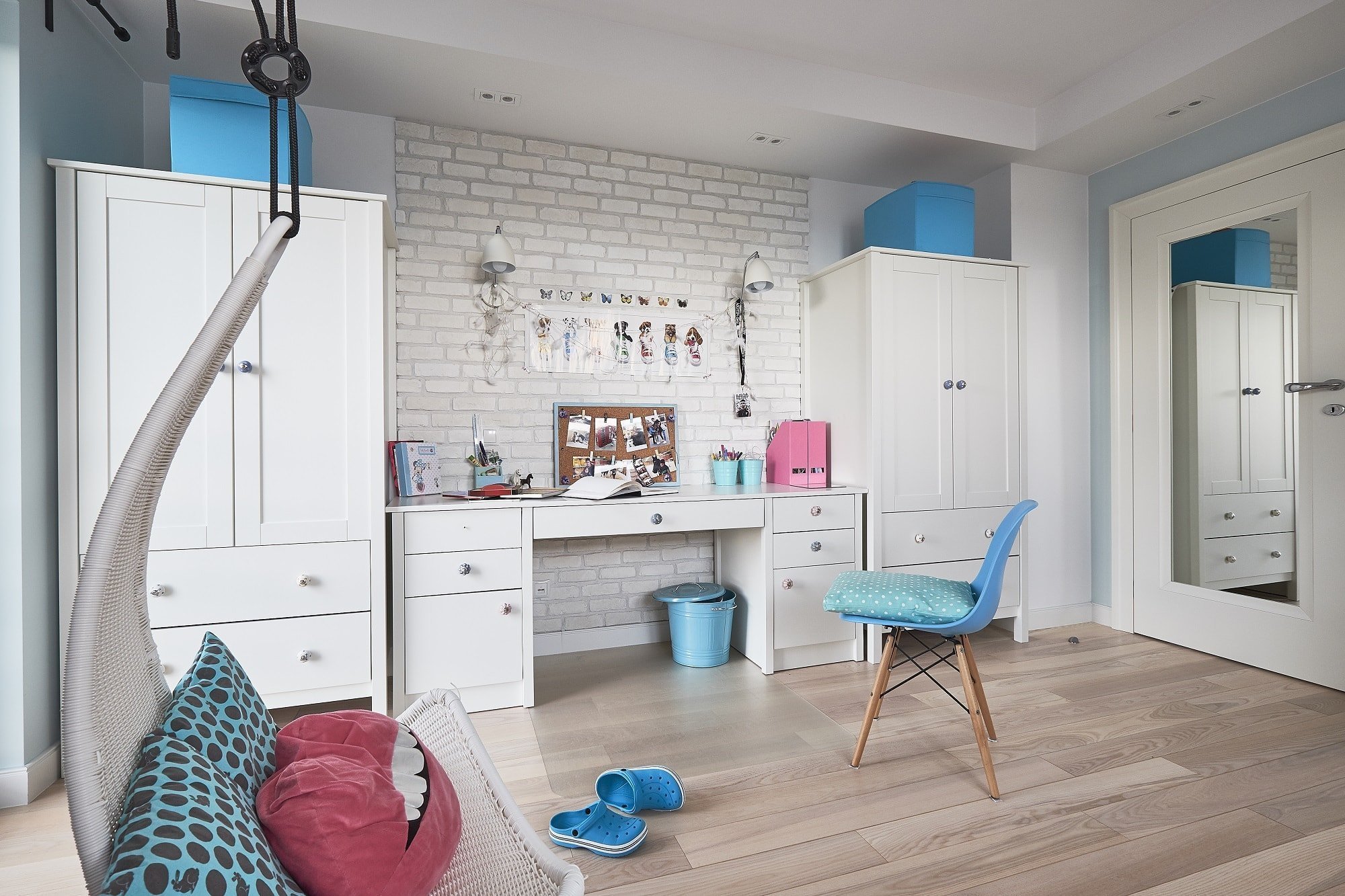 Stylové bydlení s tyrkysovou