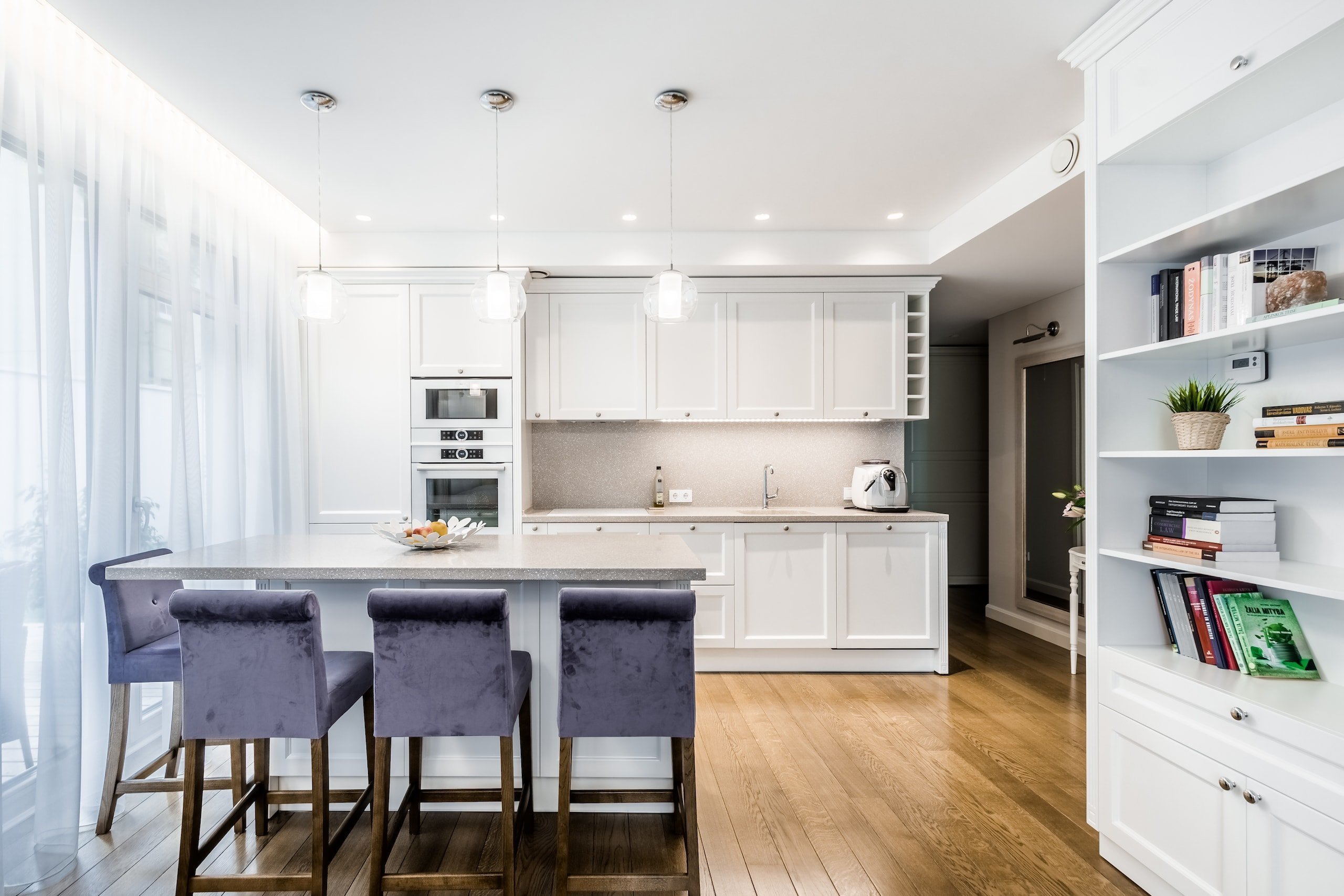 Rustikální interiér v bílé