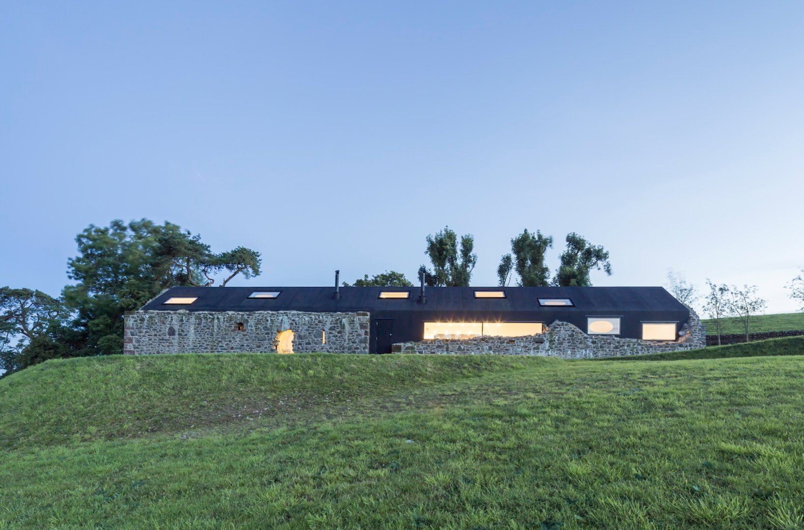 Z venkovské ruiny moderní bydlení