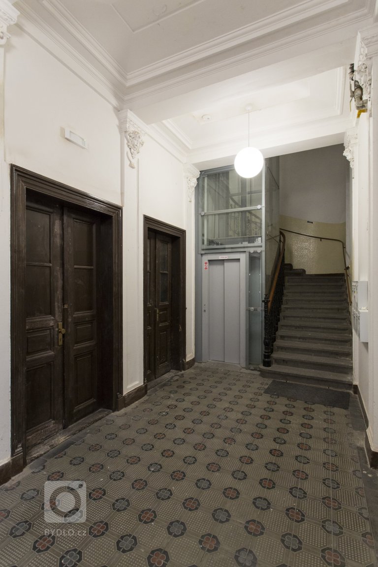 add picture to album