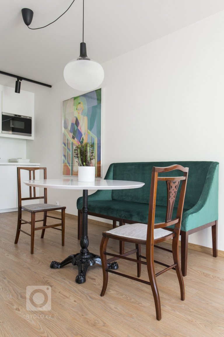 add picture to album