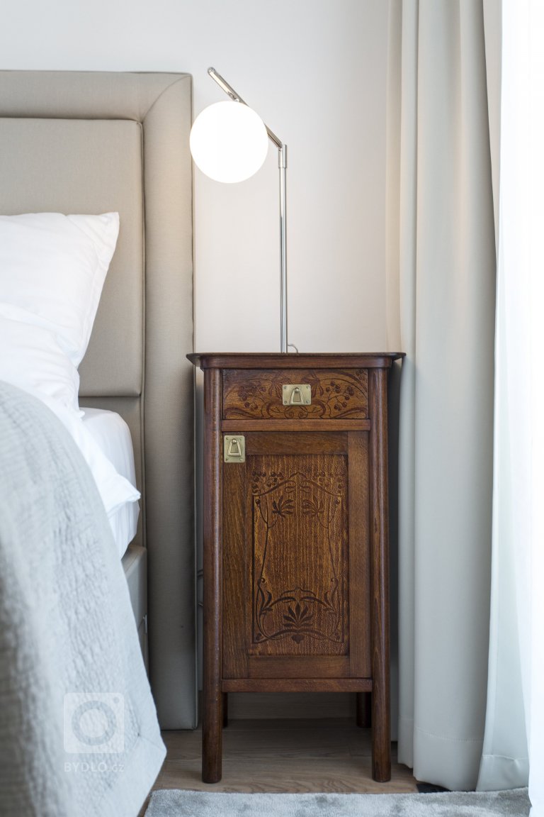 add picture to album