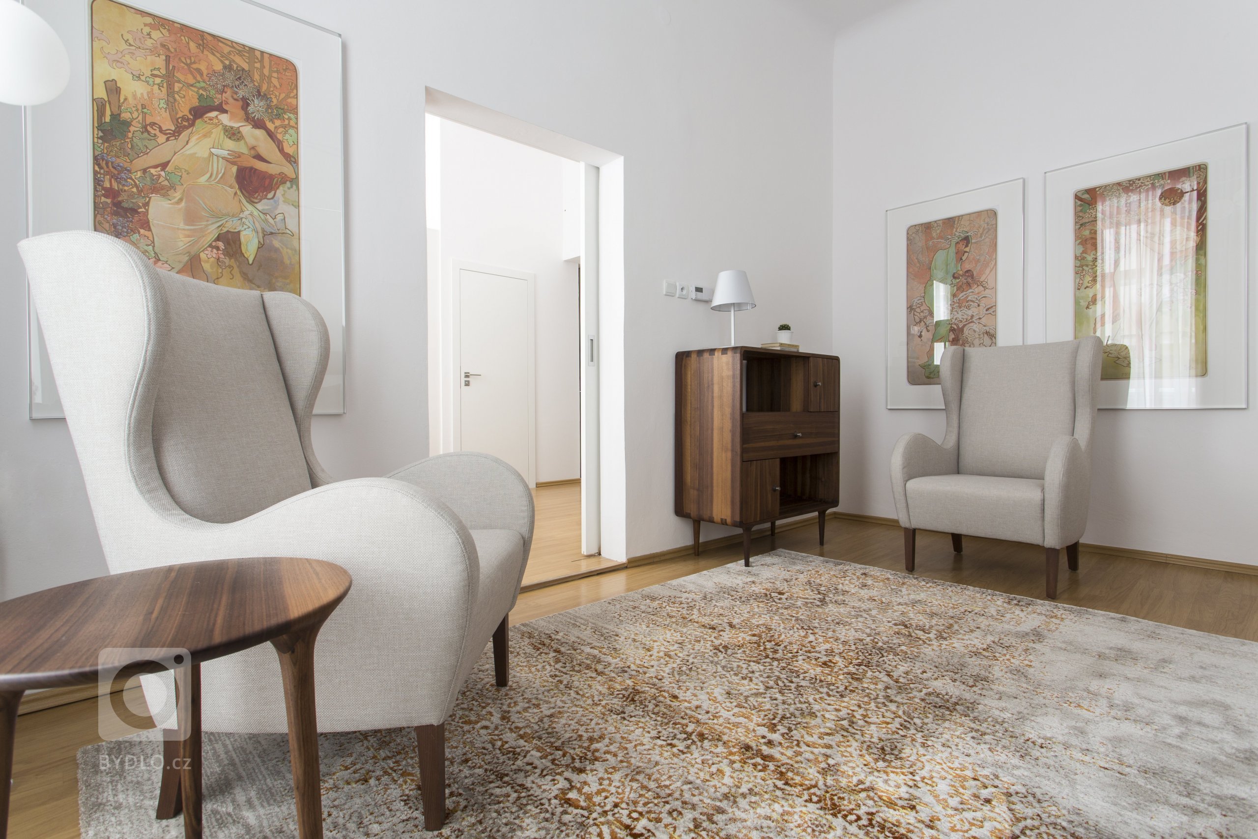 Byt se nachází v samém srdci historické Prahy, v měšťanském domě U modré boty v Haštalské čtvrti.Naším záměrem bylo vytvořit elegantní interiér, který podtrhne…