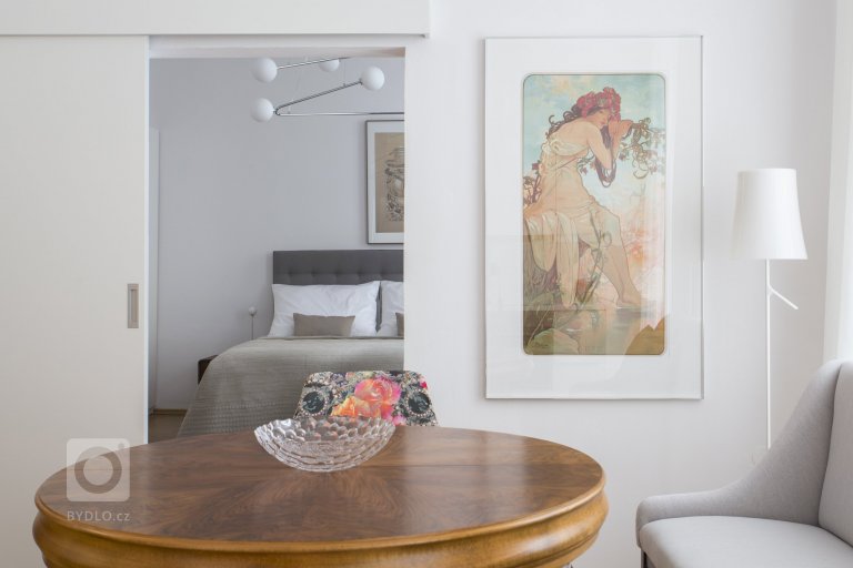 add picture to album