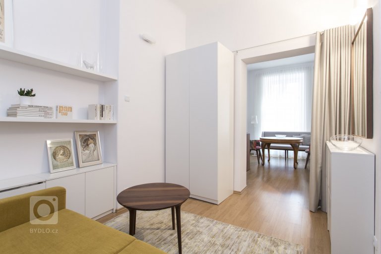 add picture to album