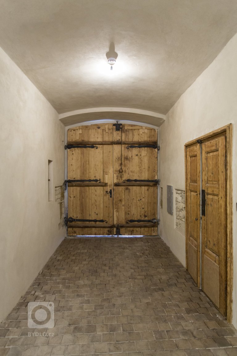 add picture to album