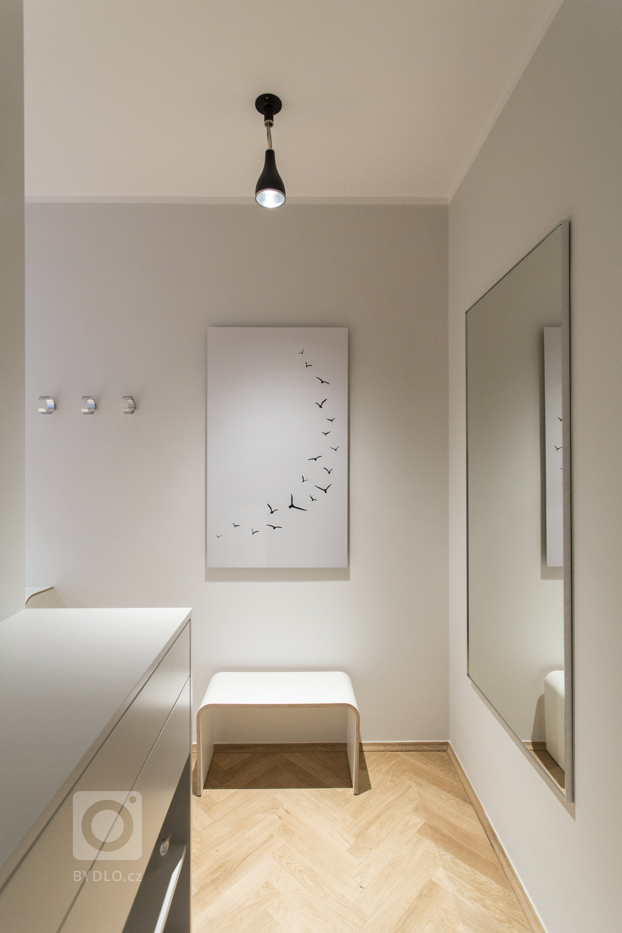 Malá garsonka v nově rekonstruovaném secesním domě na Letné je zázemím pro úspěšného businessmana, při jeho cestách do hlavního města.

Interiér se nese v…