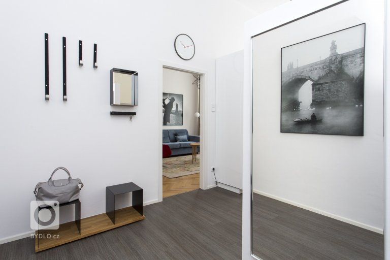 add picture to album