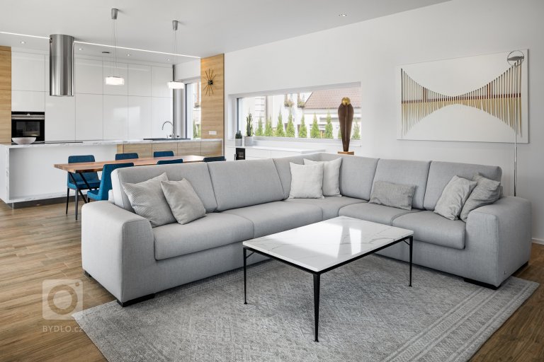 add picture to album