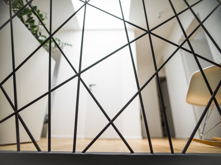 Na počátku návrhu jsme měli jasný cíl - navrhnout správné dispoziční uspořádání, zvětšit vstupní prostor, najít místo pro pracovní stůl a v neposlední řadě…