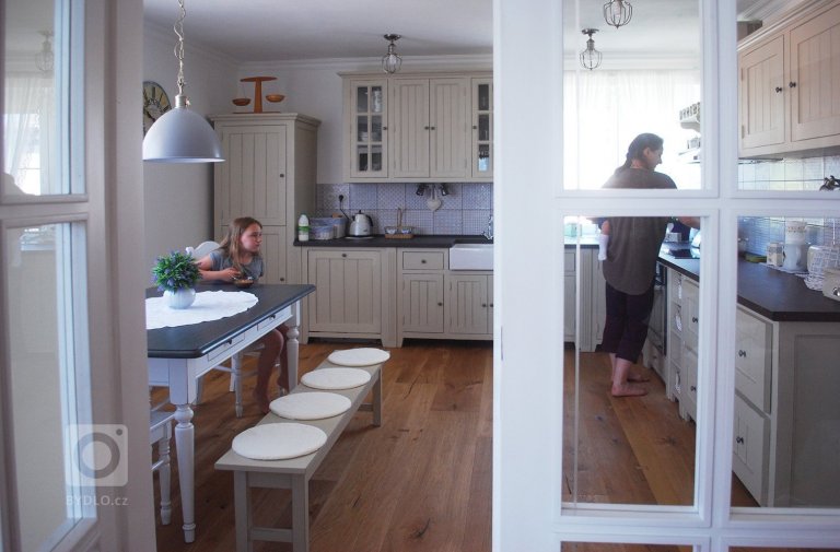 add picture to album