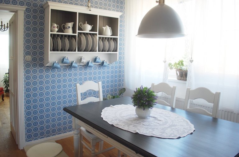 O&nbsp;tom, že kuchyně je výsostným území žen, alespoň v&nbsp;naší zemi, není pochyb. Paní Olga mě oslovila s&nbsp;tím, že by si moc přála novou kuchyni, stará…