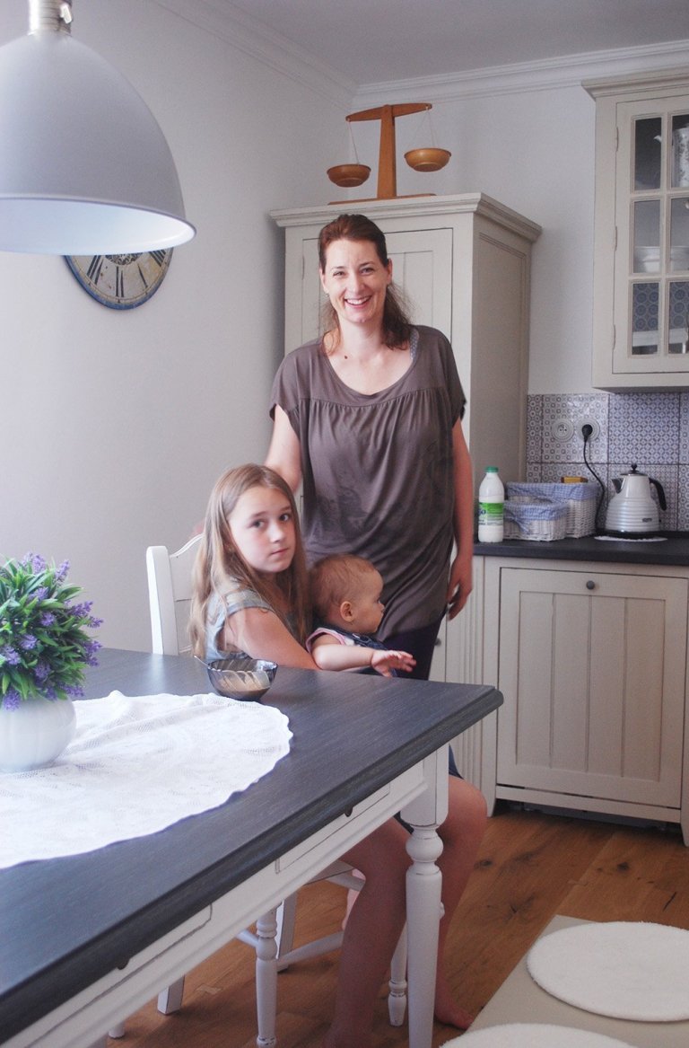 O&nbsp;tom, že kuchyně je výsostným území žen, alespoň v&nbsp;naší zemi, není pochyb. Paní Olga mě oslovila s&nbsp;tím, že by si moc přála novou kuchyni, stará…