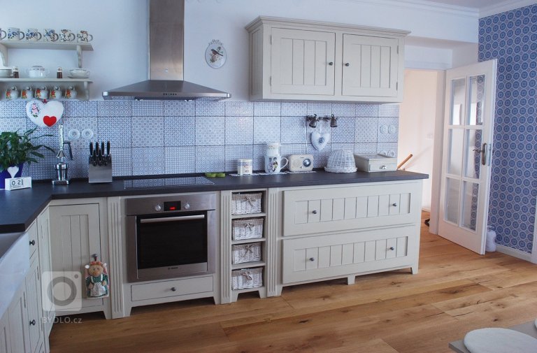 add picture to album