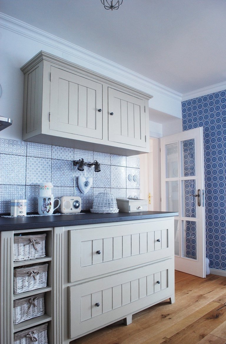 O&nbsp;tom, že kuchyně je výsostným území žen, alespoň v&nbsp;naší zemi, není pochyb. Paní Olga mě oslovila s&nbsp;tím, že by si moc přála novou kuchyni, stará…