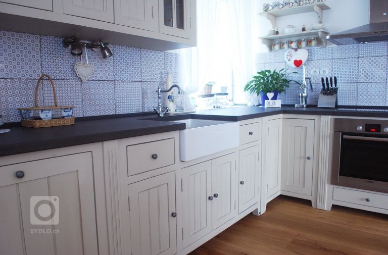 add picture to album