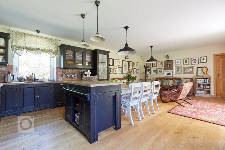 add picture to album