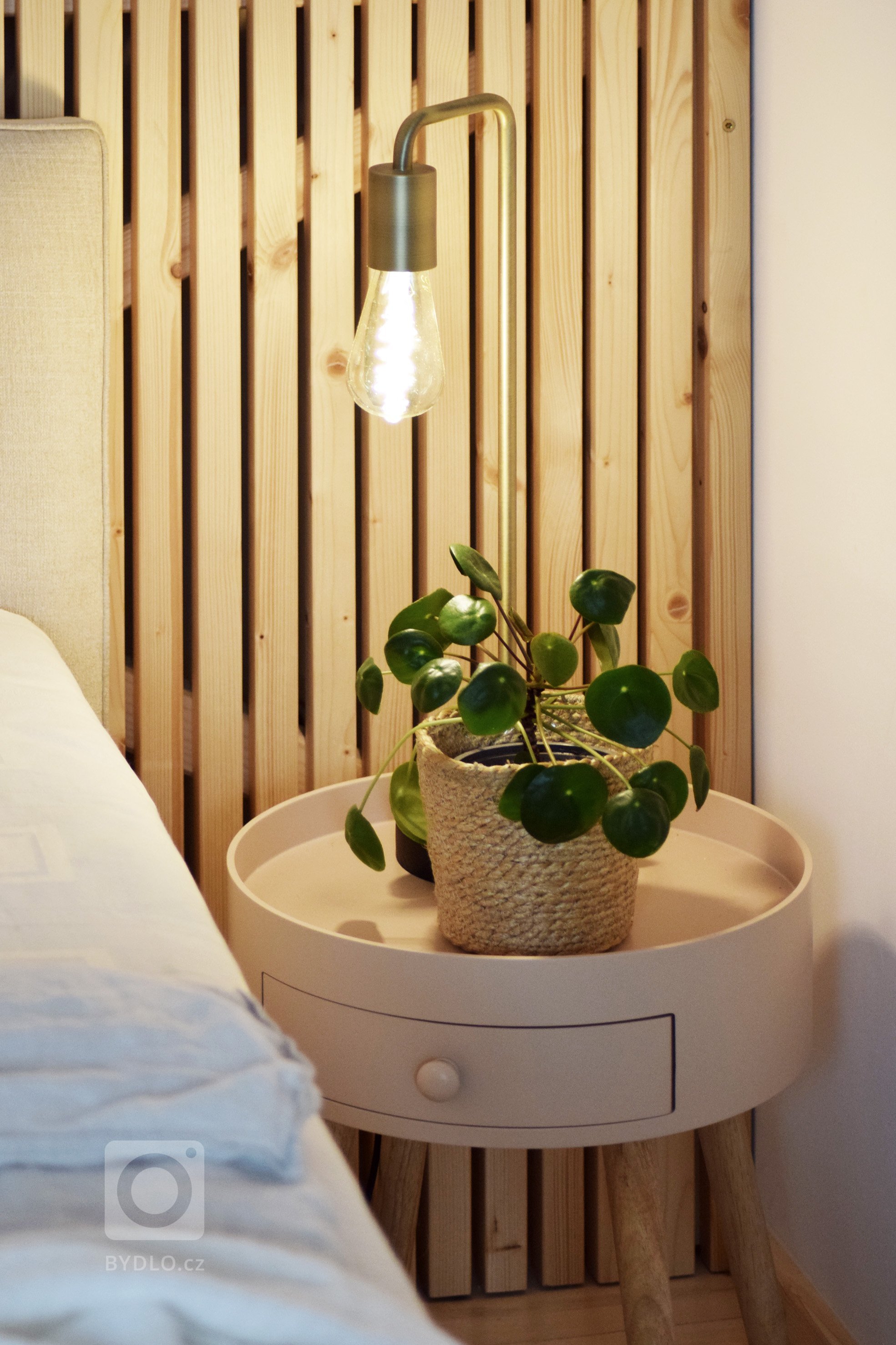 Nově zrekonstruovaný podkrovní prostor se nachází v krásném původním stavení ve Strýčkovicích, v malé vísce jižně od Plzně. Zadáním bylo prostor provzdušnit a…