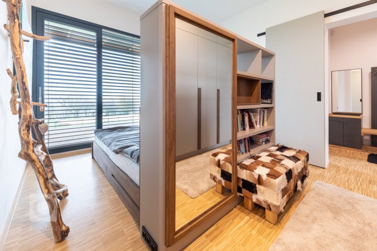 add picture to album