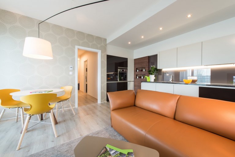 Pro společnost Sidi Gropu jsme vybavili vzorový byt v projektu ByTy Malešice. Ze standardů podlah, dveří a koupelen jsme vybrali šedavé odstíny tak abychom na…