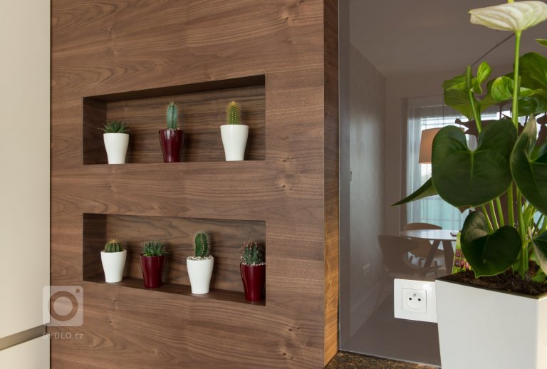 add picture to album