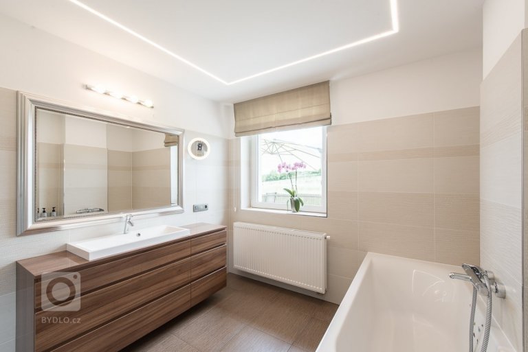 add picture to album