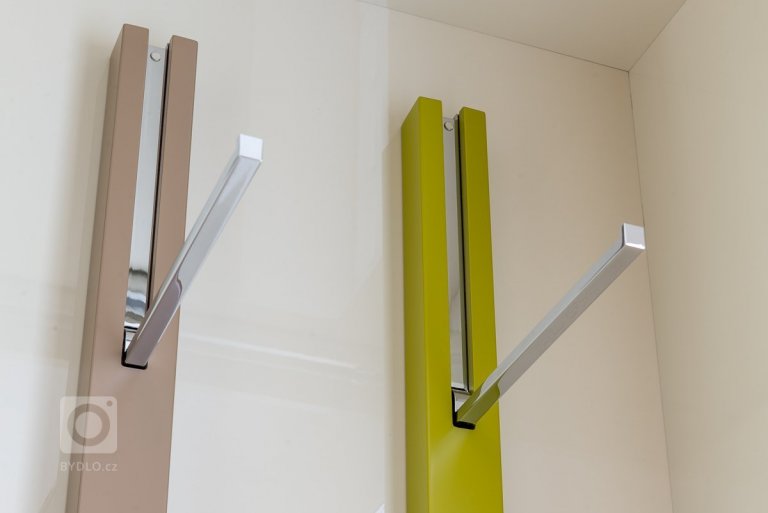 add picture to album