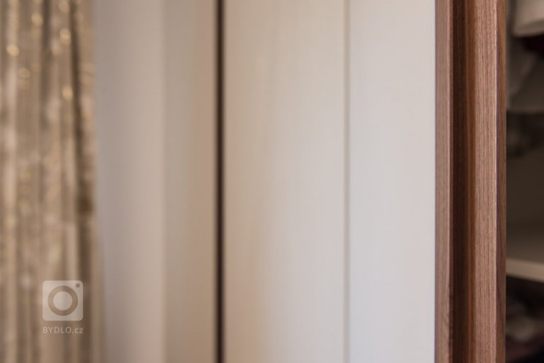 add picture to album