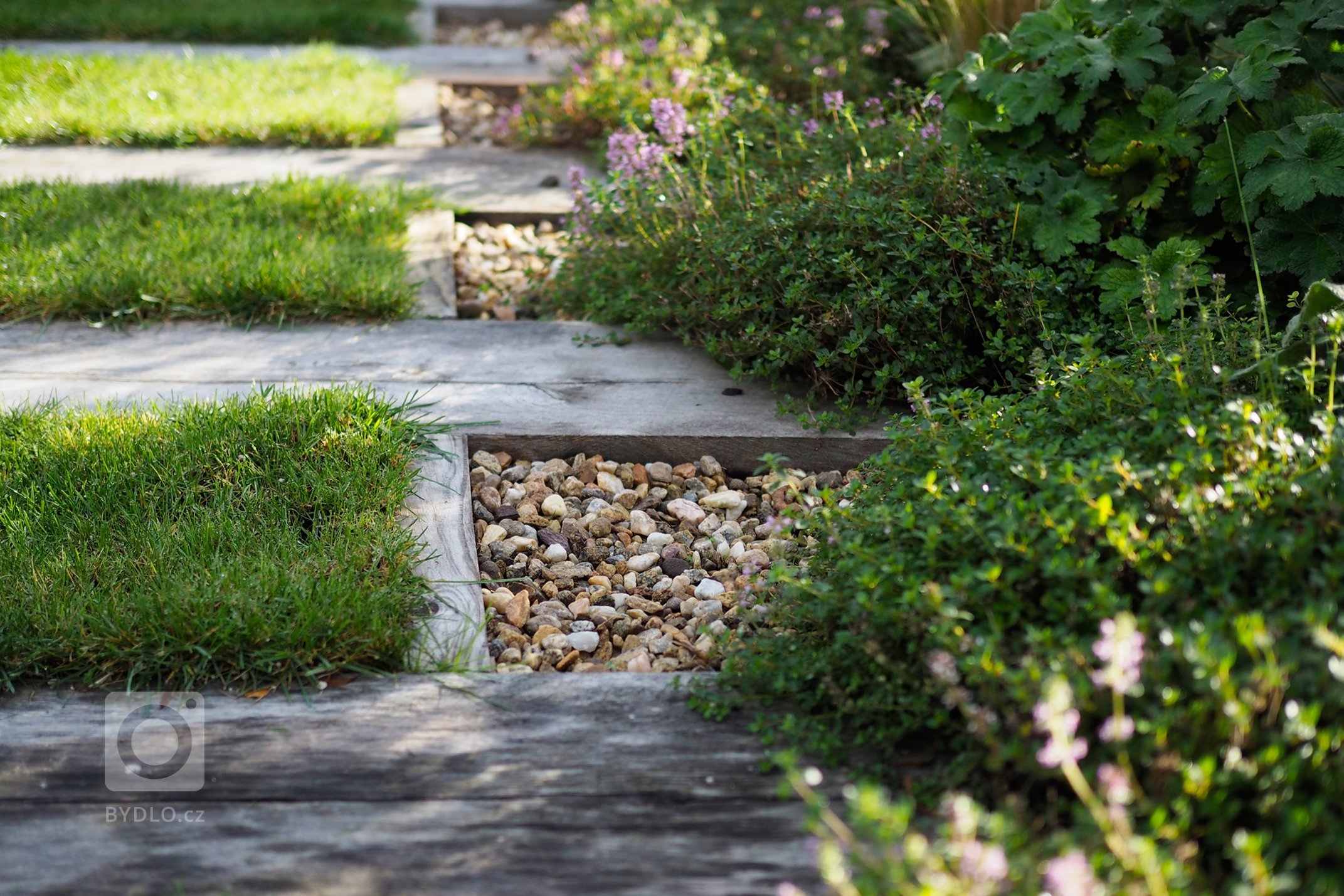 Neveliká zahrada nacházející se jižně od Brna a majitelé, kteří náš ateliér oslovili s&nbsp;přáním zobytnit zahradu, jejíž dosavadní podoba ani náplň…