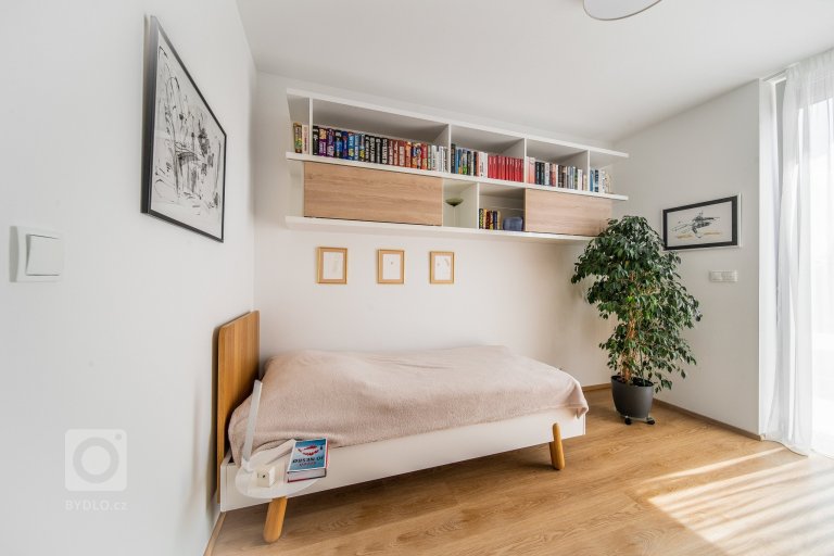 add picture to album