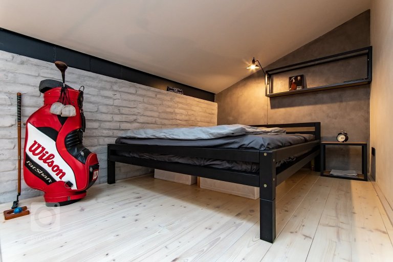 add picture to album