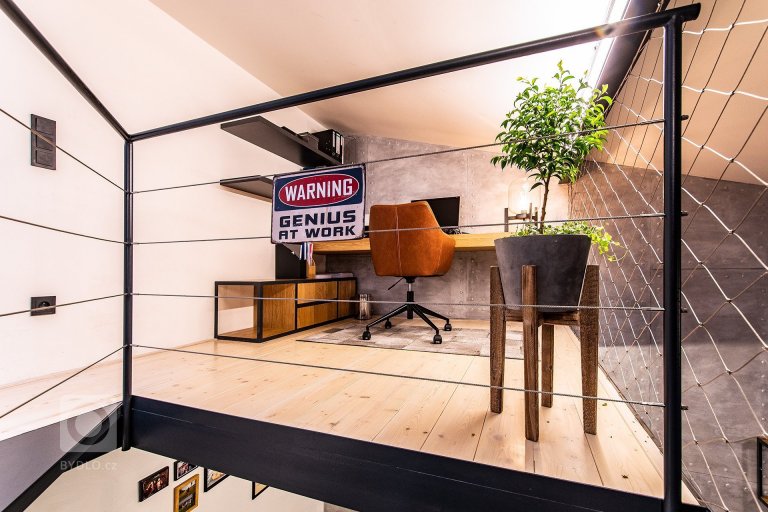 add picture to album