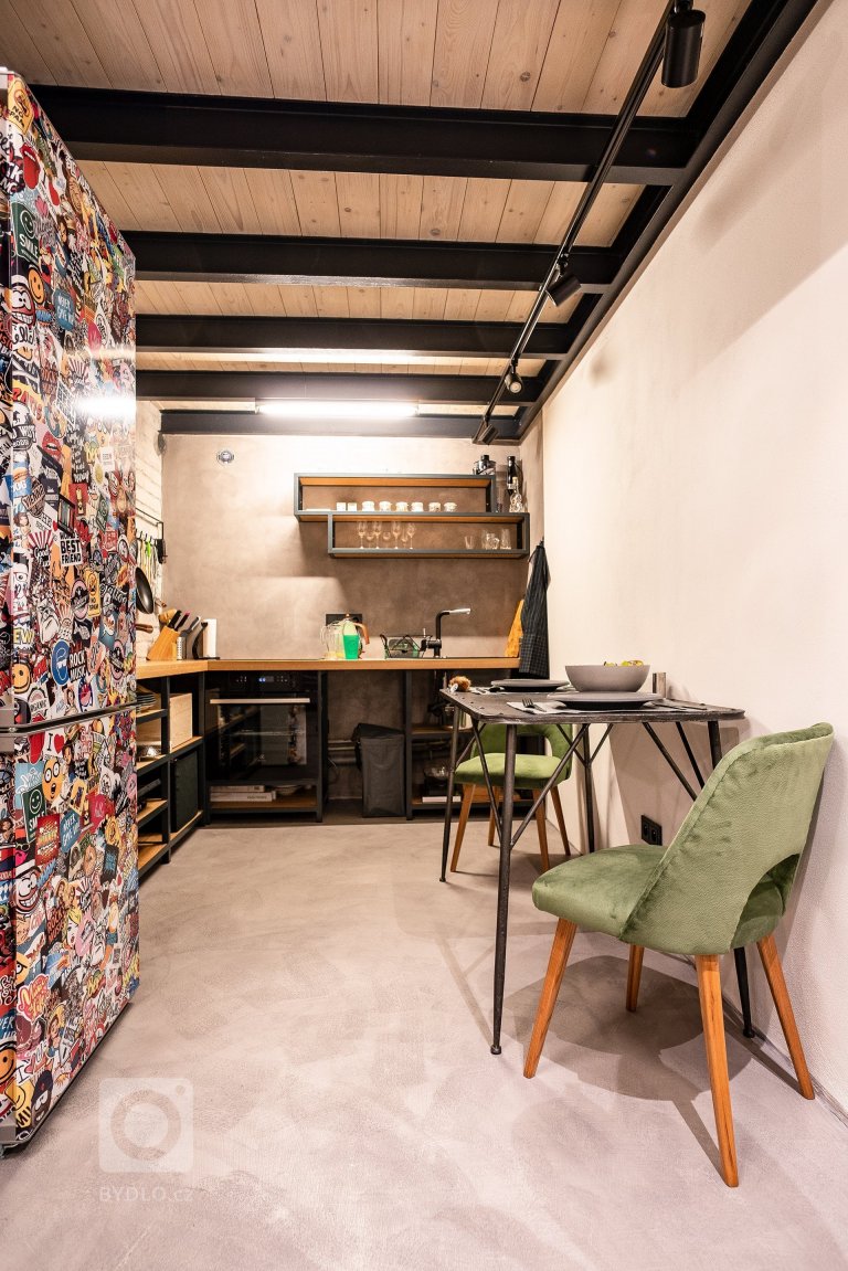 add picture to album