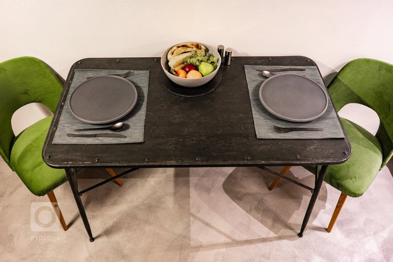 add picture to album