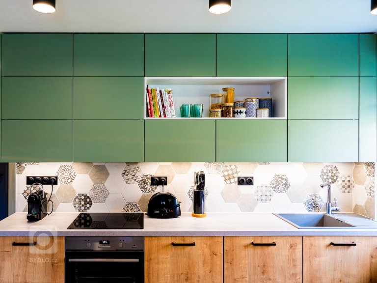 add picture to album