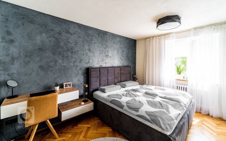 add picture to album