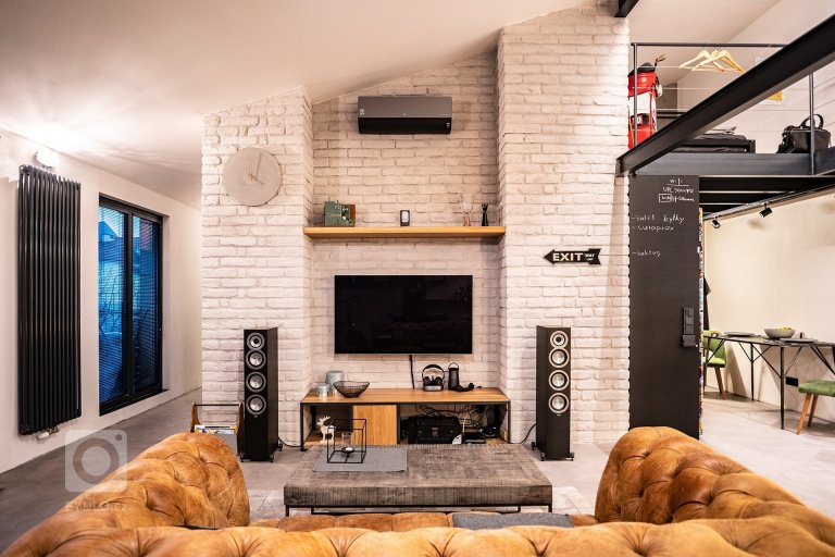 add picture to album