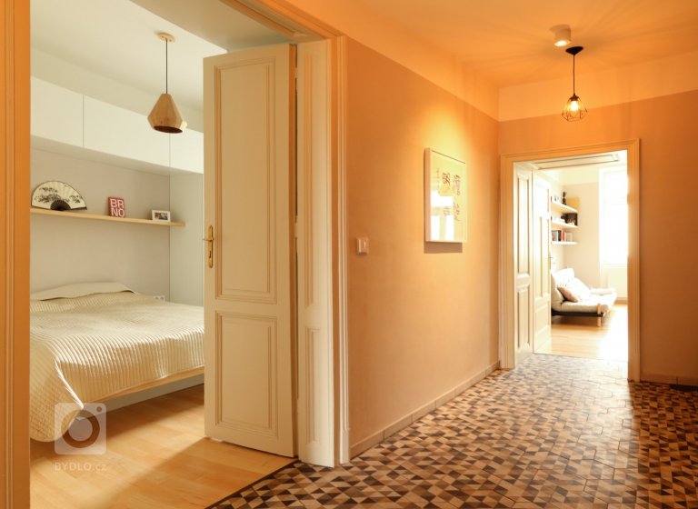 add picture to album