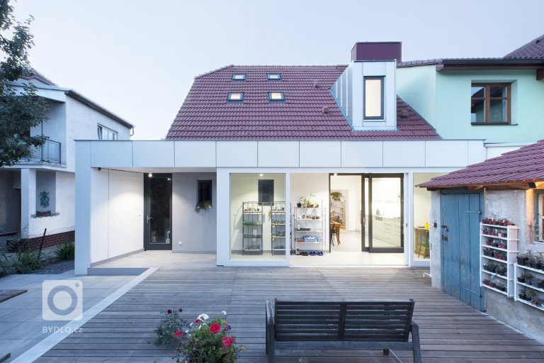 add picture to album