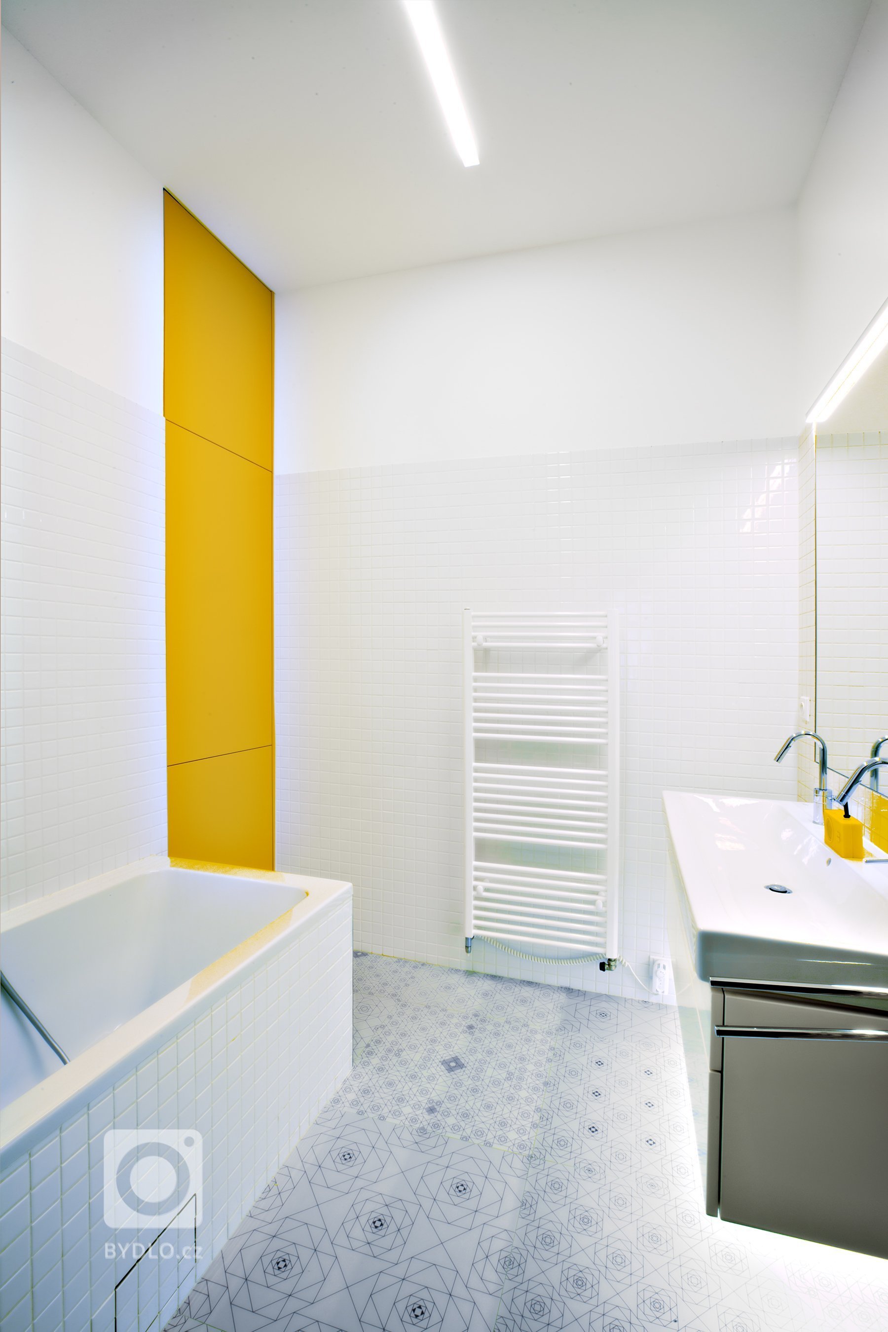 Rekonstrukce bytu v historickém domě z 19. století.
