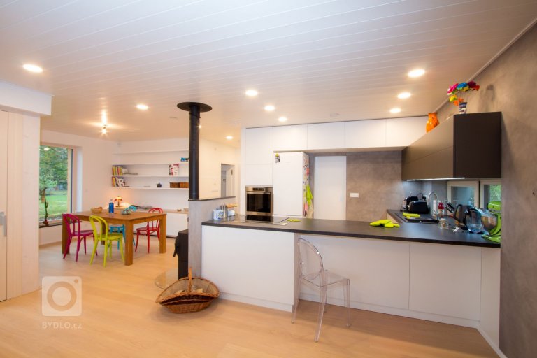 add picture to album